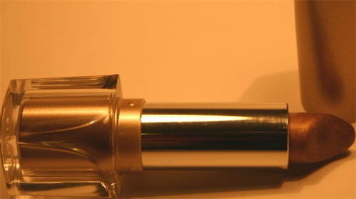 思颜化妆品与五金产品制造的视觉营销策略